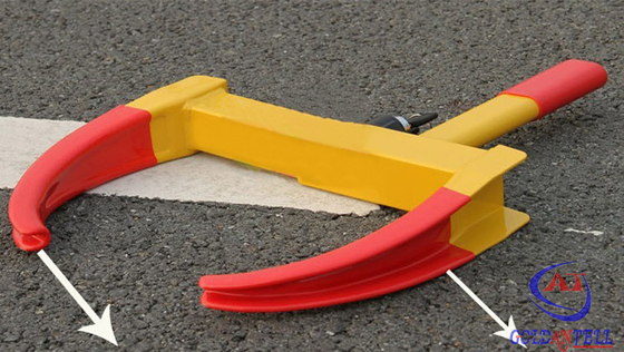 La largeur réglable de peinture rouge a vendu la bride de roue sûre pour la moto ou le SUV ou le petit Van