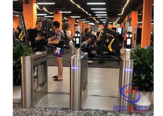 reconnaissance des visages multiple de rfid de la température de tourniquet de sport de contrôle d'accès de porte de code de qr pour l'entrée de gymnase